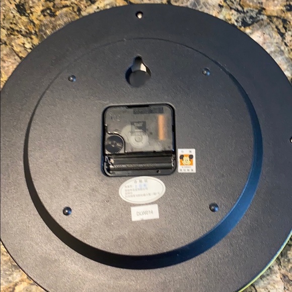 Mickey & Minnie Mouse Clock - Picture 2 of 3